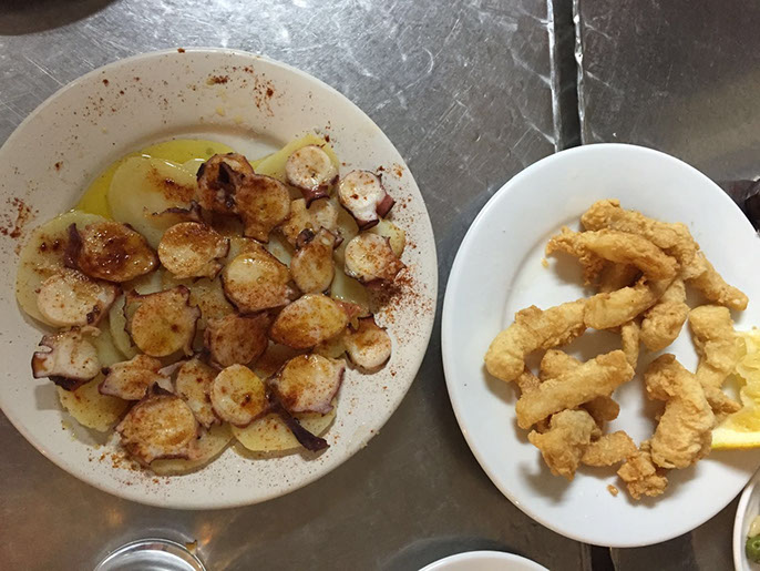 Pulpo a la Gallega und Choco frito Pulpo a la Gallega (links) und Choco frito